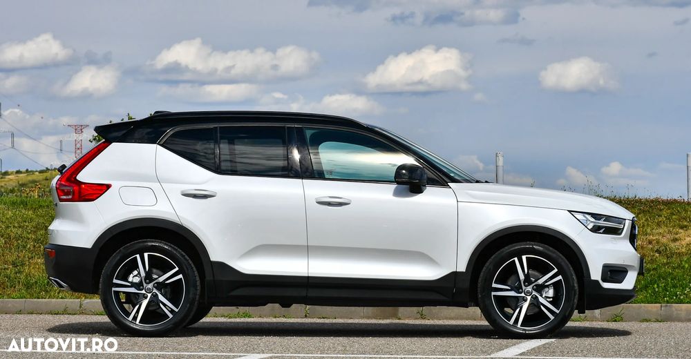 Volvo XC 40 D4 AWD Geartronic R-Design - 27