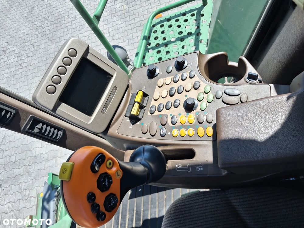John Deere T 660i - 23