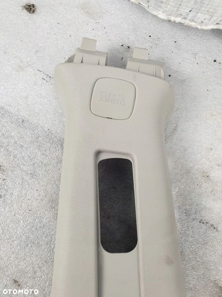 OSŁONA SŁUPKA ŚRODKOWEGO LEWA IMPREZA GP - 4