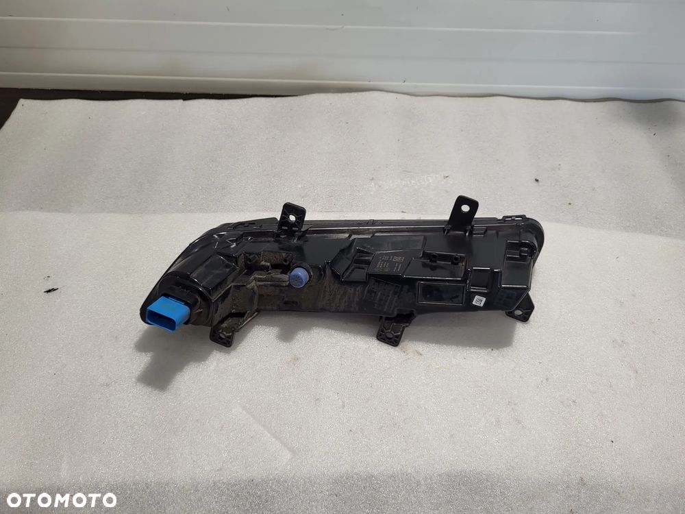 Peugeot 308 T10  Światła do jazdy dziennej Przód strona lewa 9835230980 - 2