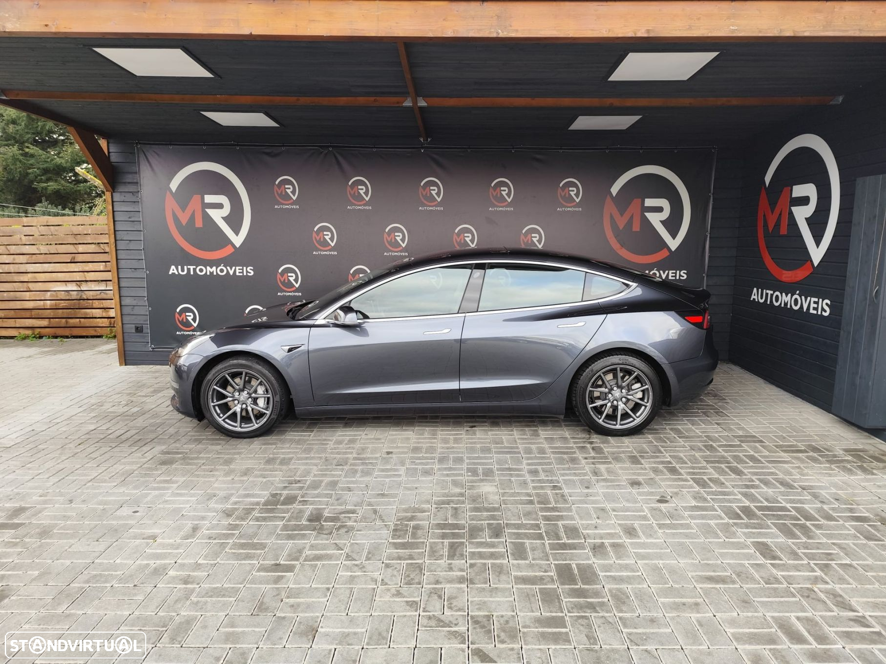 Tesla Model 3 - 6