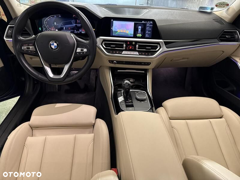 BMW Seria 3 320i Sport Line - 12