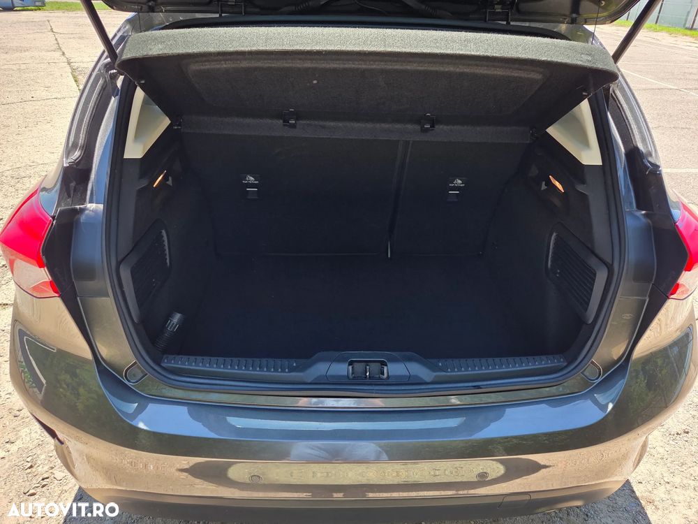 Ford Focus 1.0 EcoBoost Titanium - 29