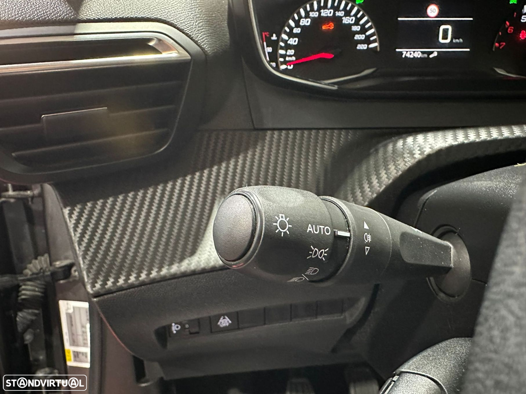 Peugeot 2008 1.2 PureTech Active - 44