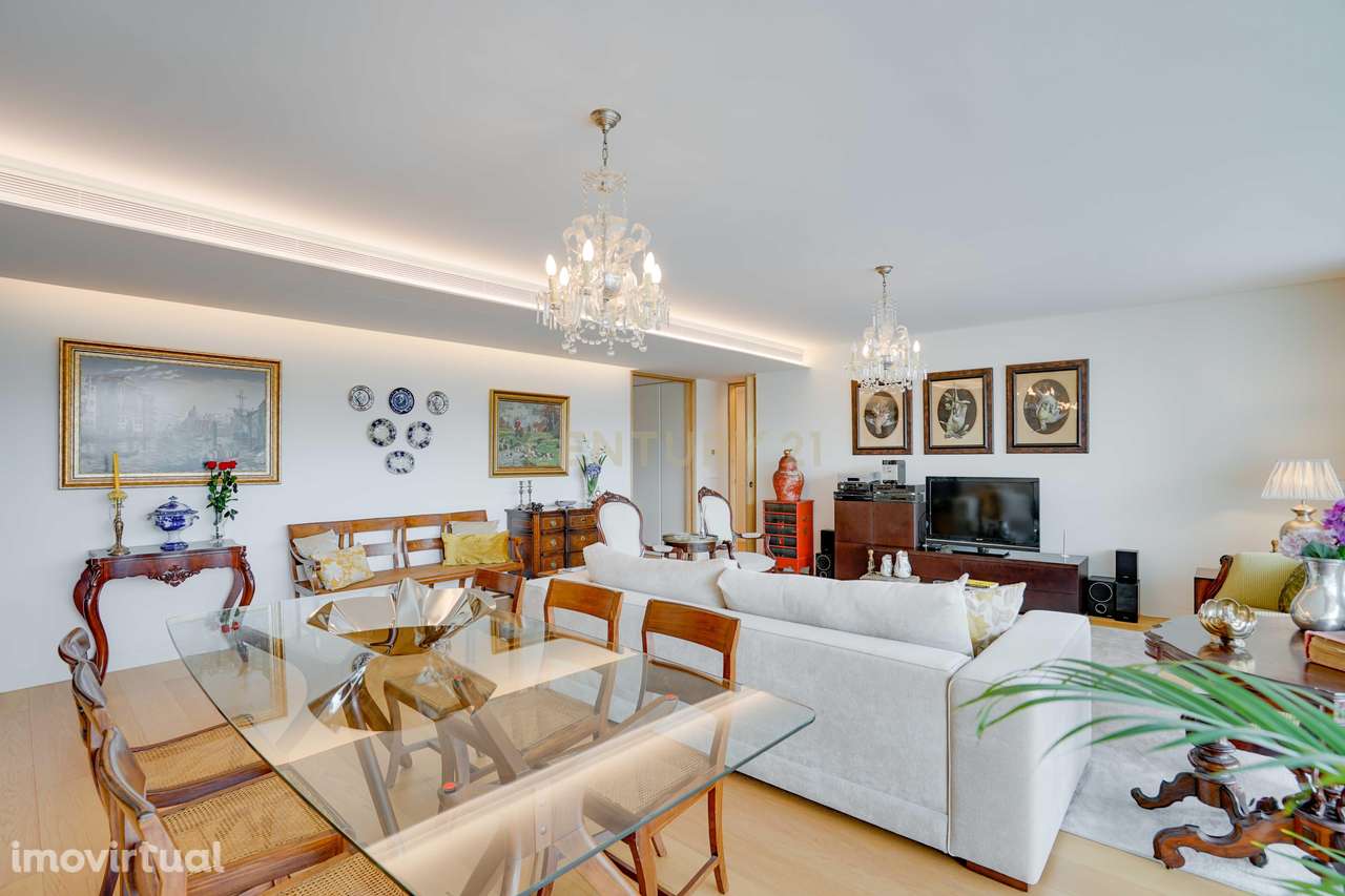 Luxuoso e Elegante Apartamento T3 em Avenidas Novas, Lisboa - Grande imagem: 4/20