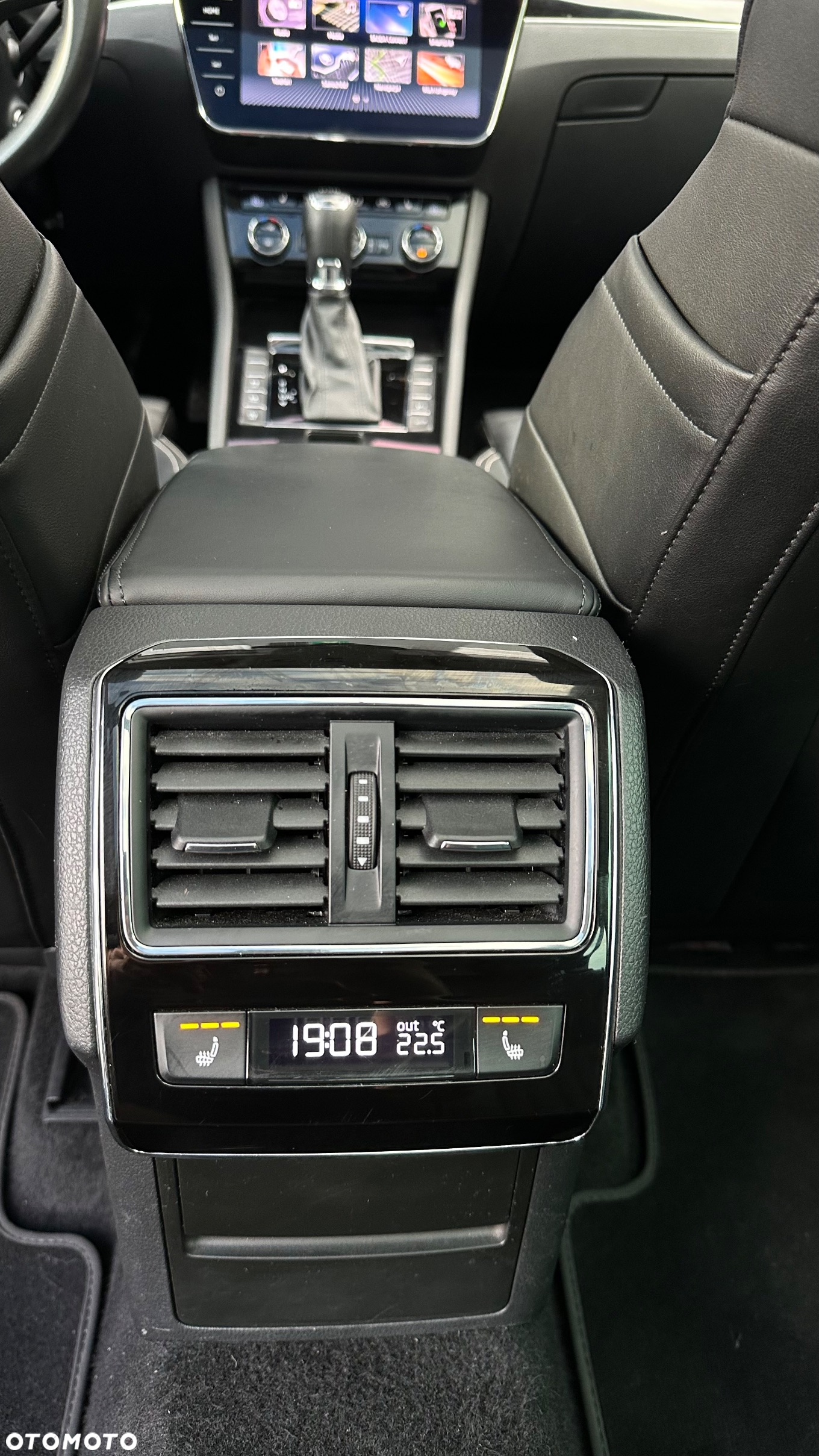 Skoda Superb 2.0 TSI L&K DSG - 26