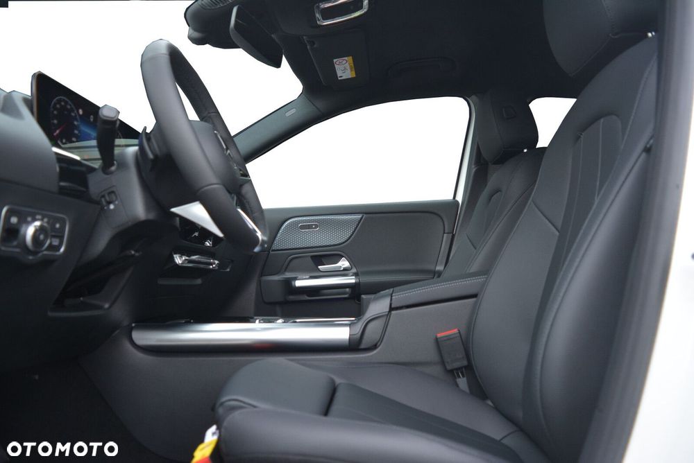 Mercedes-Benz GLA 200 Progressive - 8