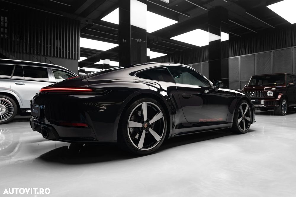 Porsche 911 Carrera PDK - 10