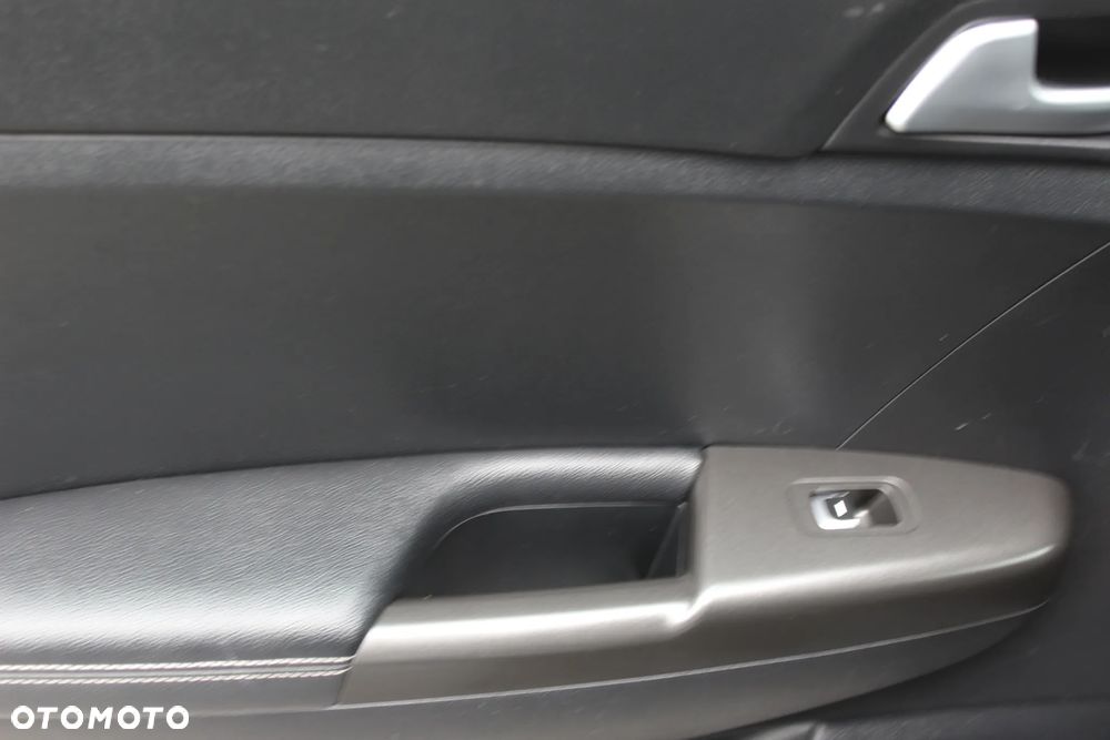 Kia Sportage 1.7 CRDI 2WD ISG Dream-Team Edition - 13