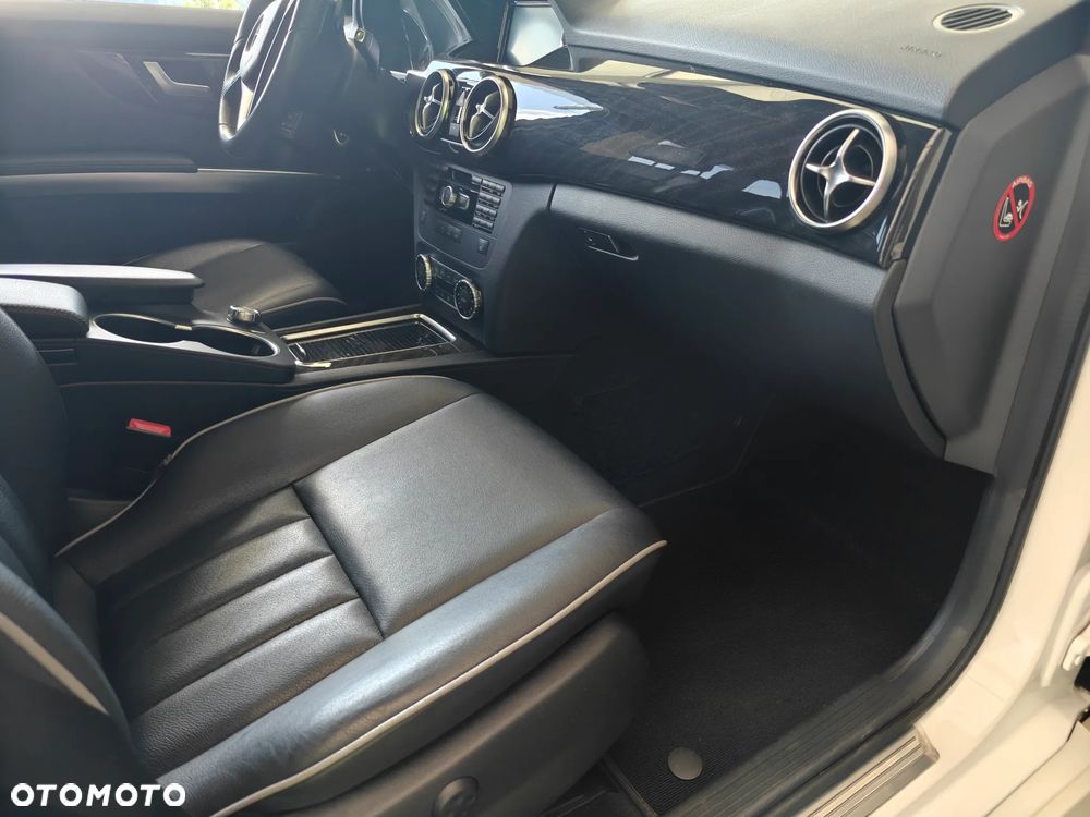 Mercedes-Benz GLK 350 4-Matic - 25