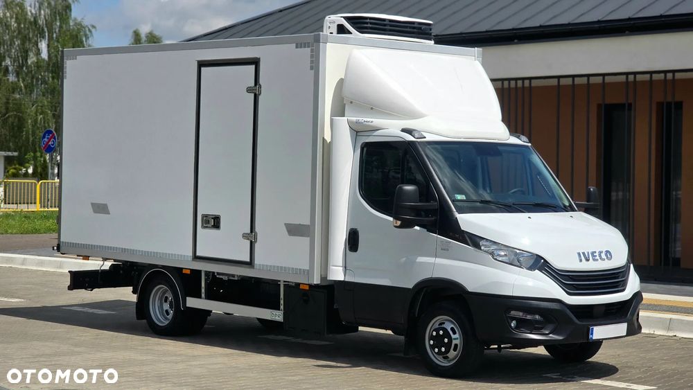 Iveco ❗️❗️DAILY 3.0 180Km 50C18 JAK NOWY ❗️❗️NOWY MODEL / ZABUDOWA 8 PALET DPR / CHŁODNIA MROŹNIA -32 +32 / ZASILANIE 230V / PIERWSZY WŁASCICIEL / NAVI / KAMERA COFANIA / TEMPOMAT / BLIŹNIAKI / GRUBA SCIANKA / AGREGAT CARRIER XARIOS 350 / WERSJA WZMOCNIONA / SERWIS ASO / SALON POLSKA / LIFT❗❗ JAK Z SALONU - NOWY -❗❗ - 12