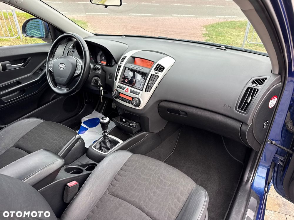 Kia Ceed 2.0 CVVT Spirit - 14