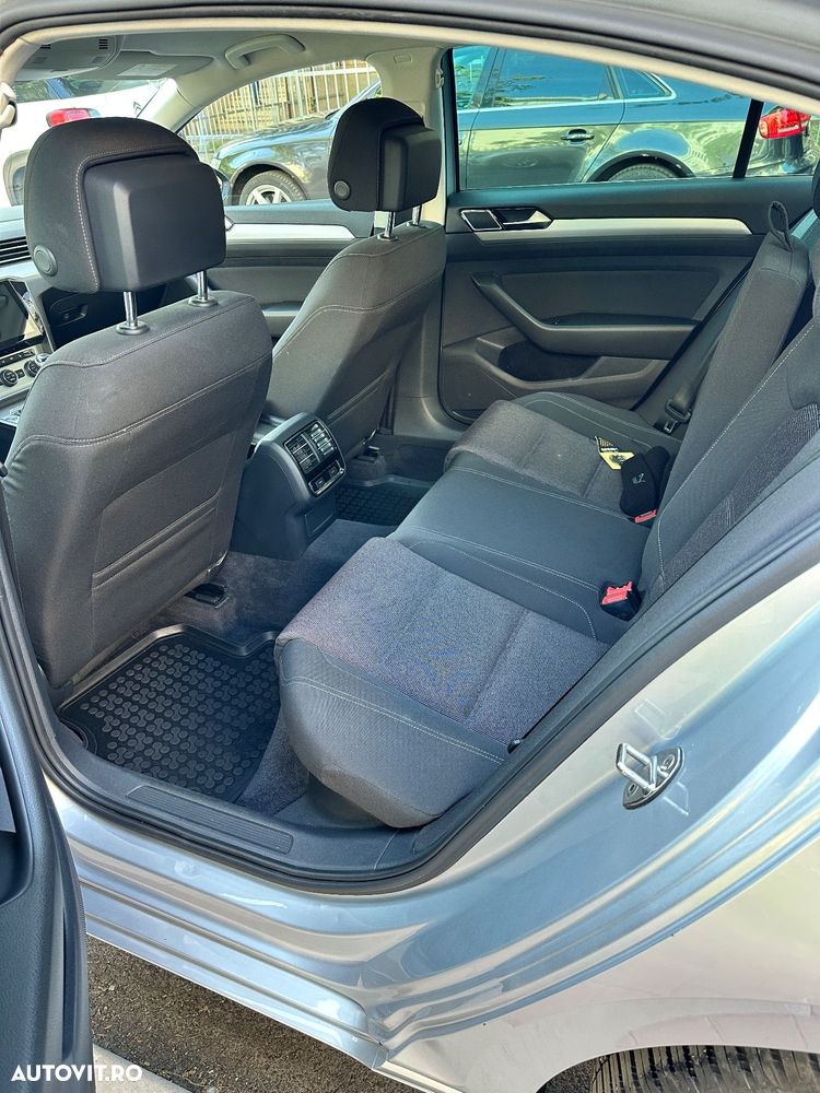 Volkswagen Passat 2.0 TDI Highline - 8