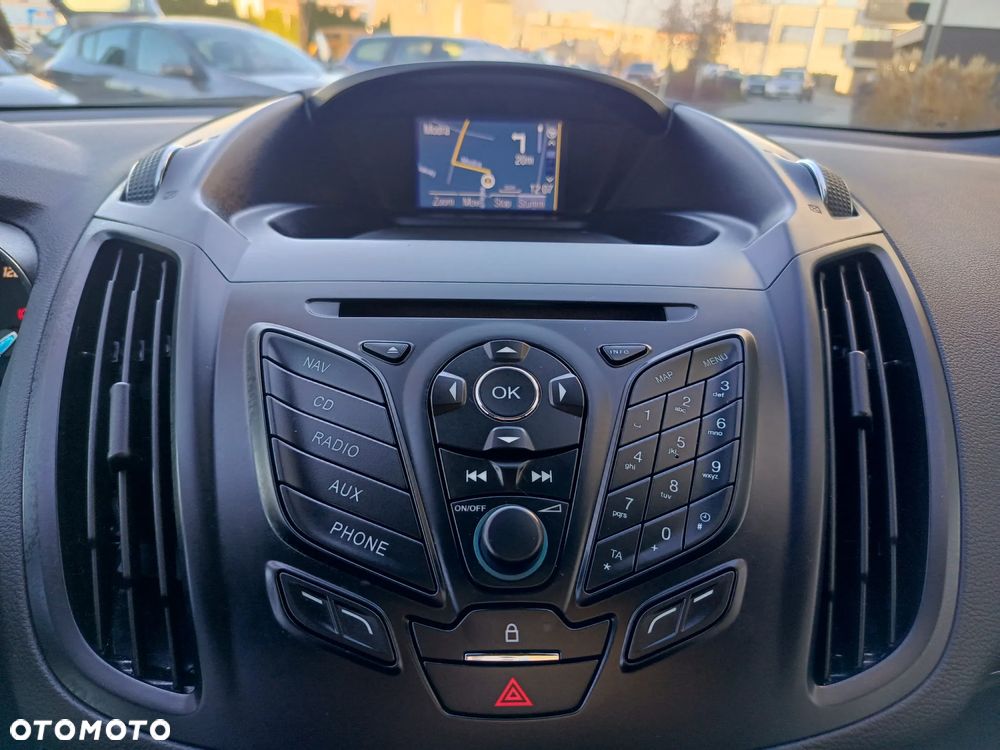 Ford Kuga 1.6 EcoBoost 2x4 Titanium - 16