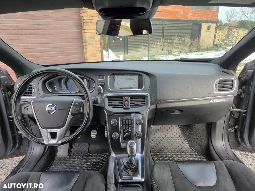 Volvo V40 D2 R-Design - 6