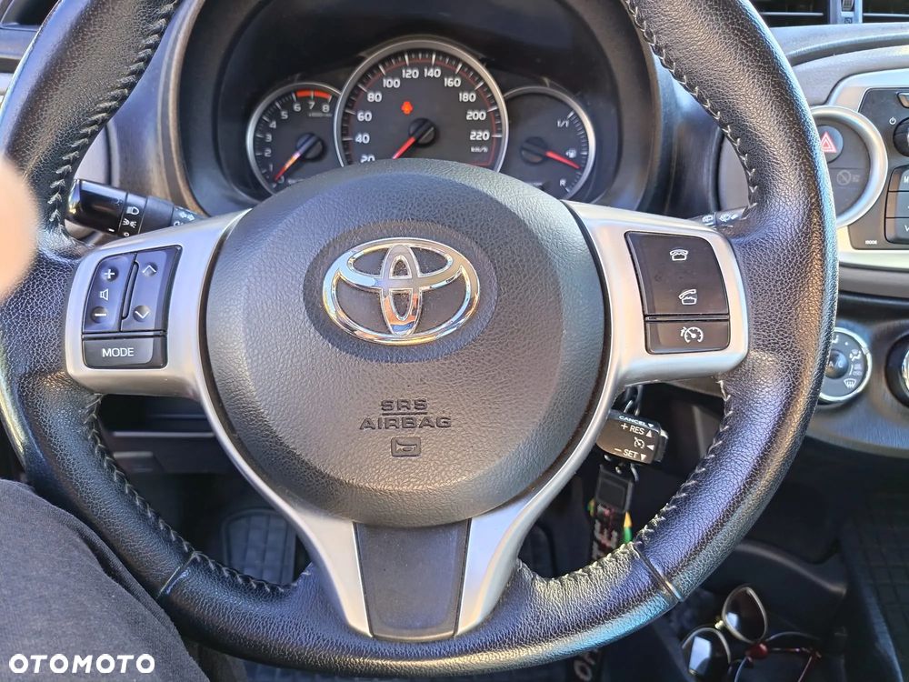 Toyota Yaris 1.33 VVT-i Comfort - 30