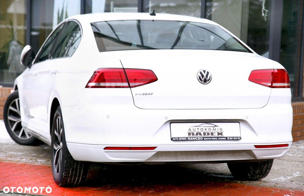 Volkswagen Passat - 26