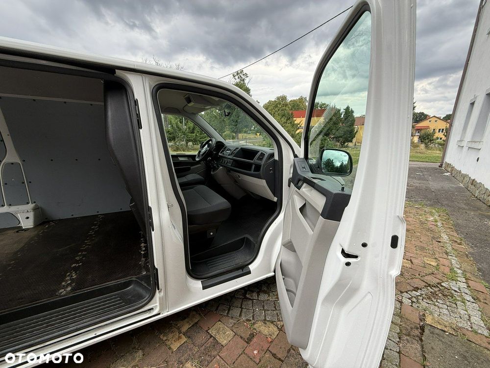 Volkswagen Transporter - 9