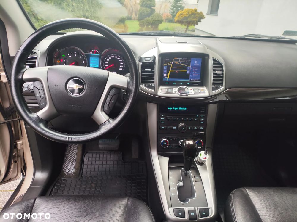 Chevrolet Captiva 2.2 D LTZ - 21