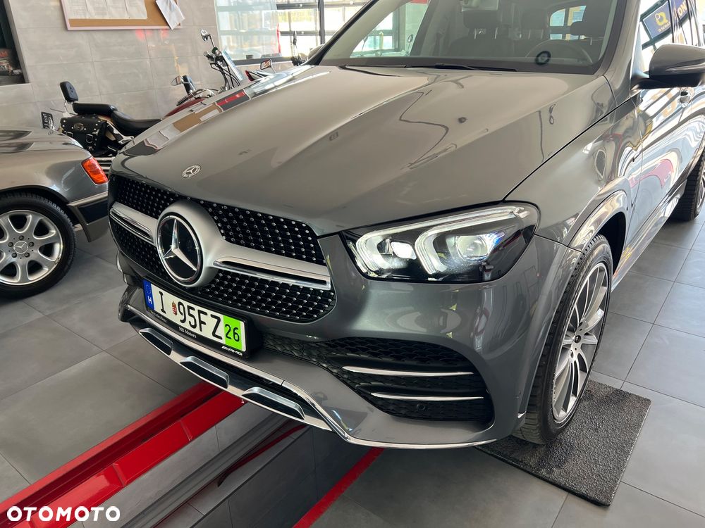 Mercedes-Benz GLE 300 d 4Matic 9G-TRONIC AMG Line - 13