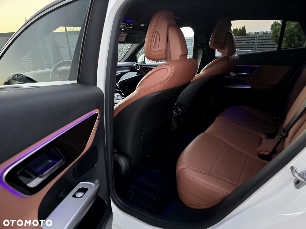 Mercedes-Benz GLC - 36