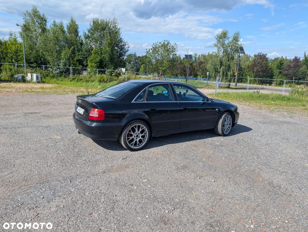 Audi A4 Limousine 2.4 - 10