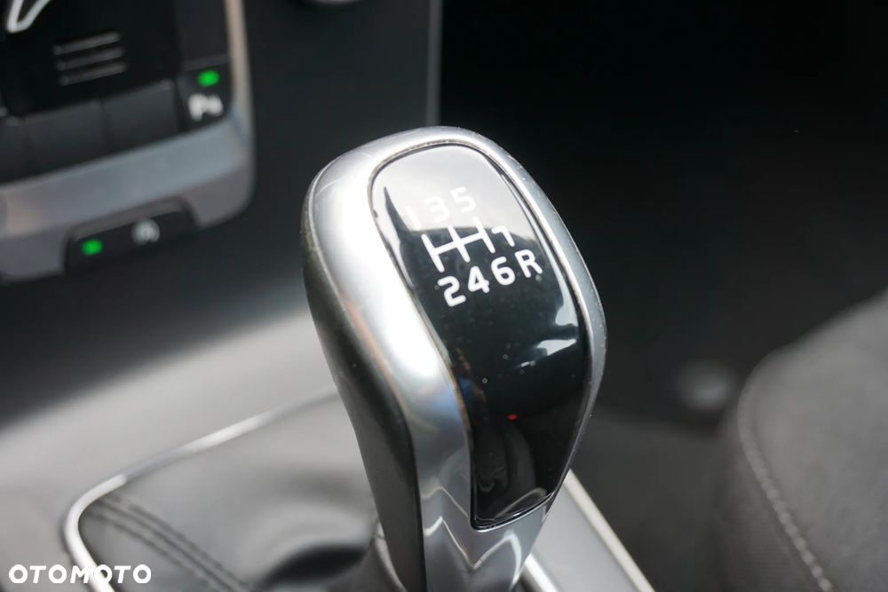 Volvo V40 D3 Drive-E Kinetic - 27