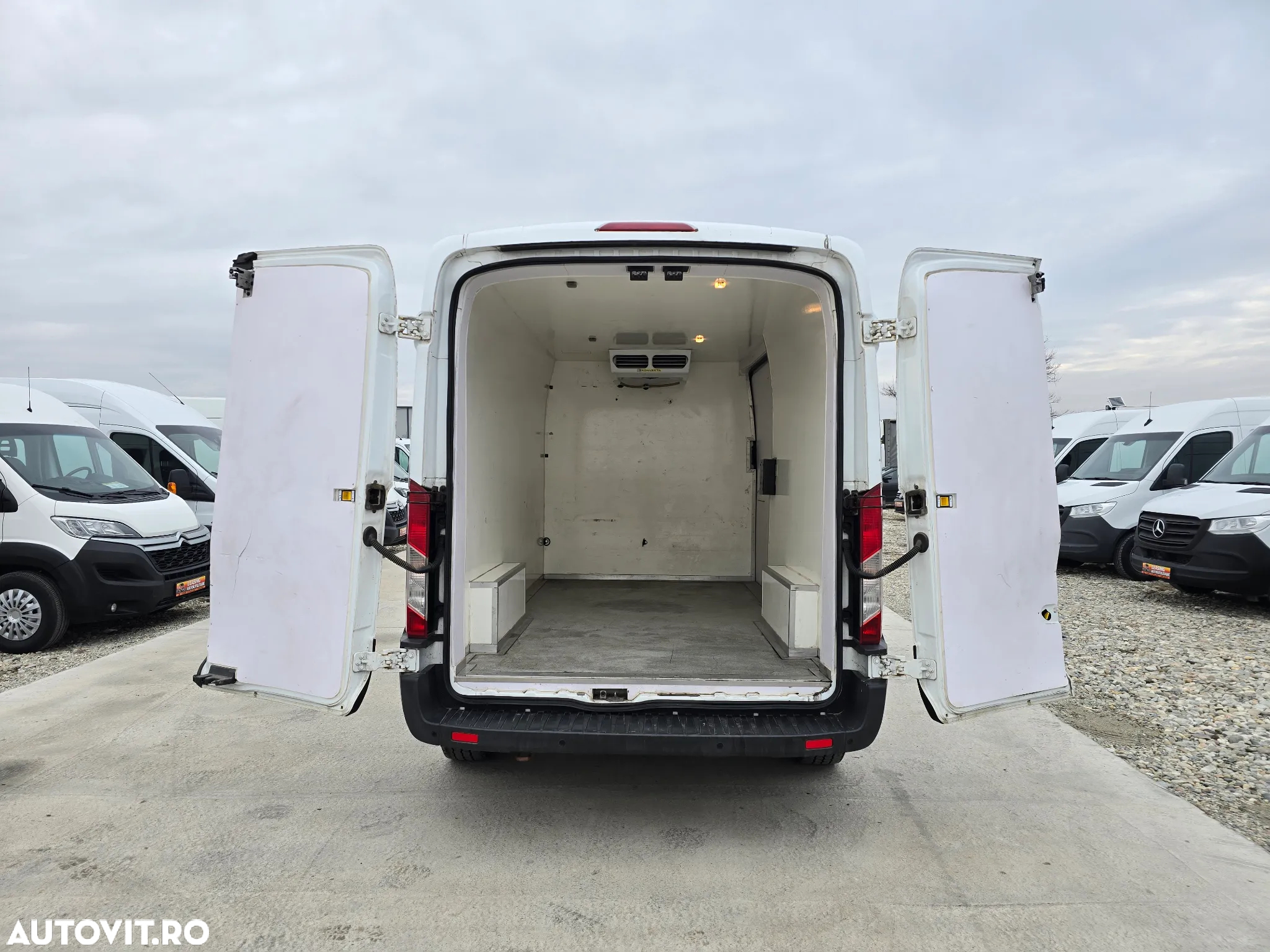 Ford Transit L3H2 Frigorifica - 11