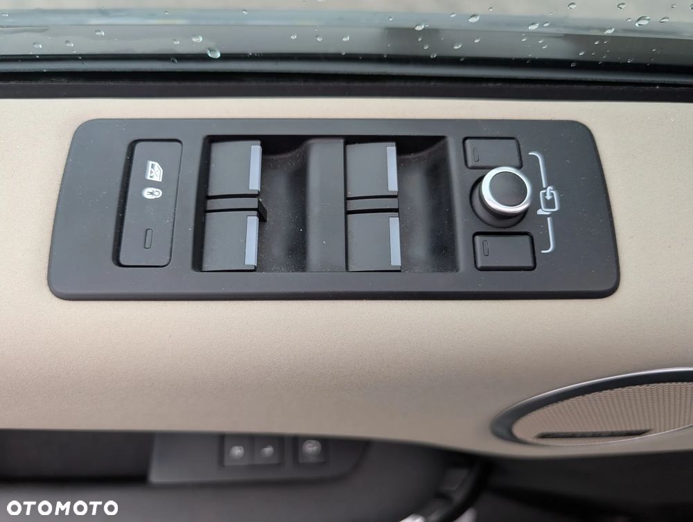 Land Rover Discovery - 17