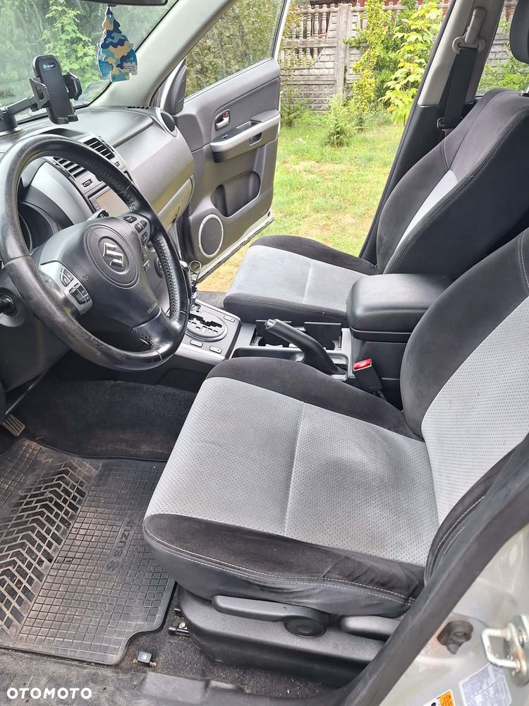 Suzuki Grand Vitara 2.0 Automatik Comfort Limited - 10