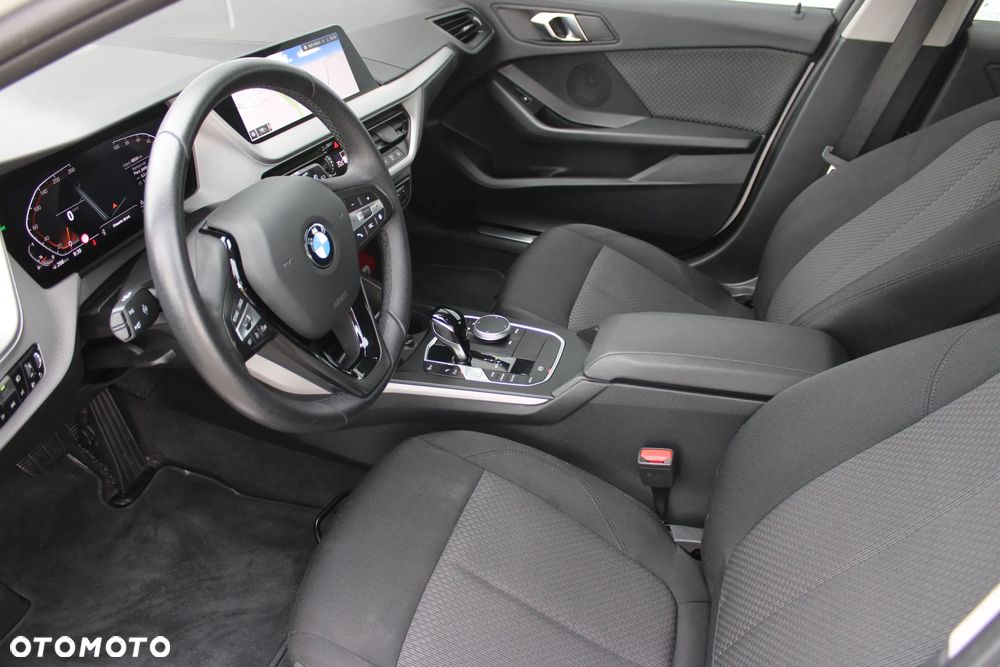 BMW Seria 1 118i - 15
