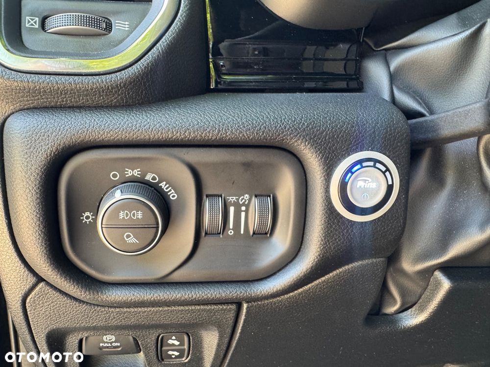 RAM 1500 - 24