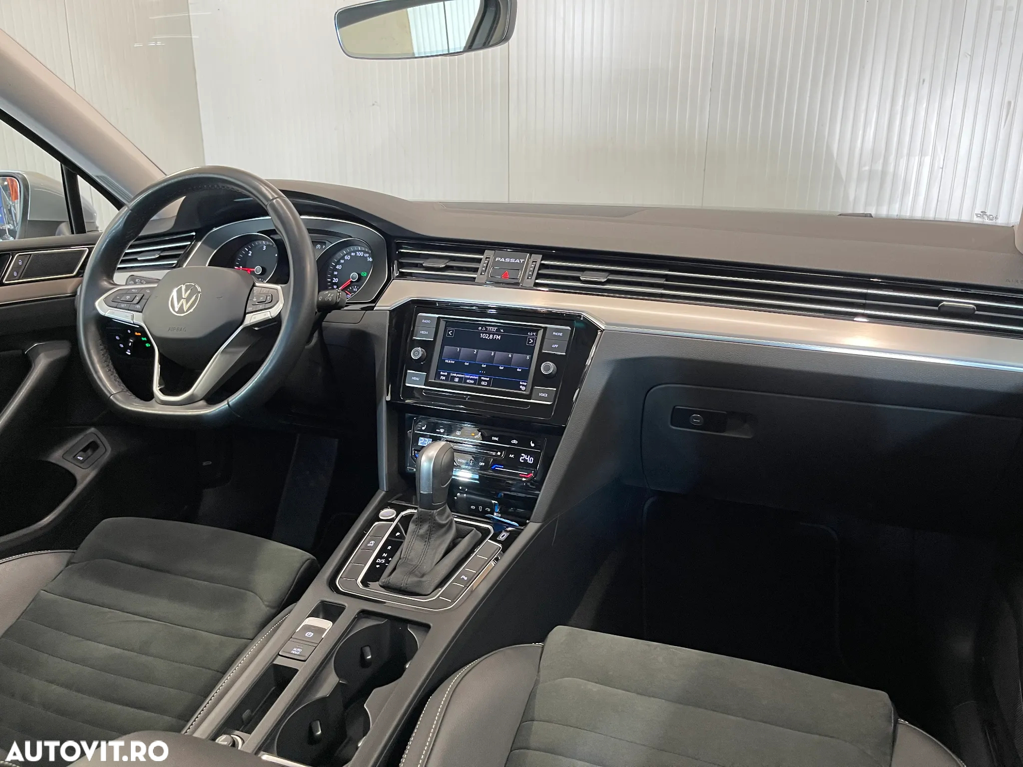 Volkswagen Passat 2.0 TDI DSG Highline - 8