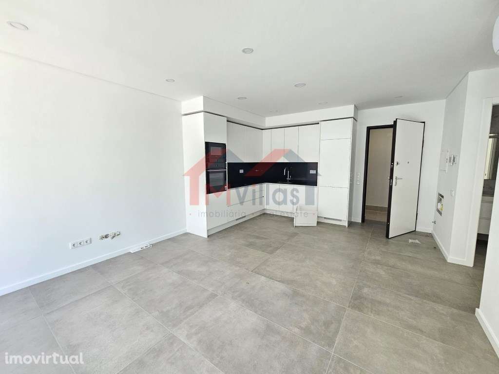 Apartamento T1 de Luxo com piscina e garagem perto da Marina - Vila... - Grande imagem: 2/17