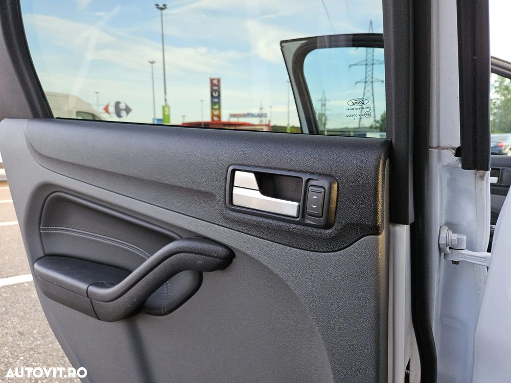 Ford Focus 1.6 TDCi DPF Titanium - 23