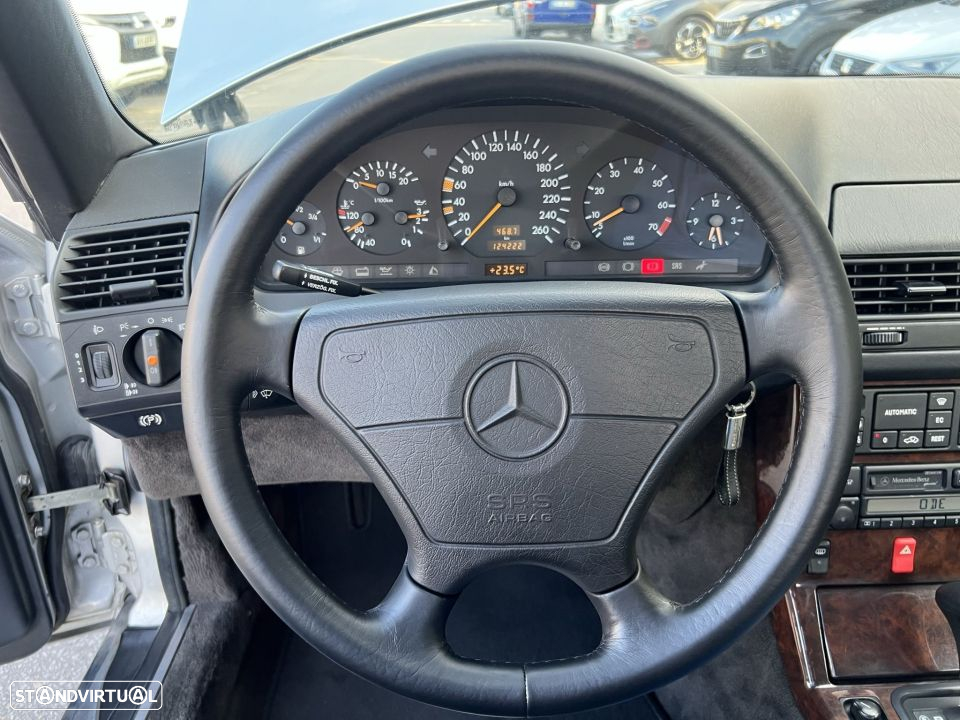 Mercedes-Benz SL 280 - 25