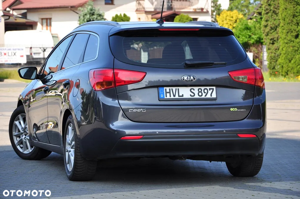 Kia Ceed - 21