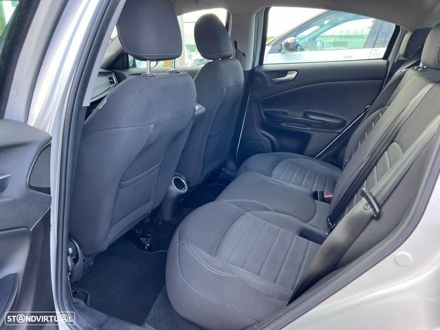 Alfa Romeo Giulietta 1.6 JTDM Distinctive 57X - 28