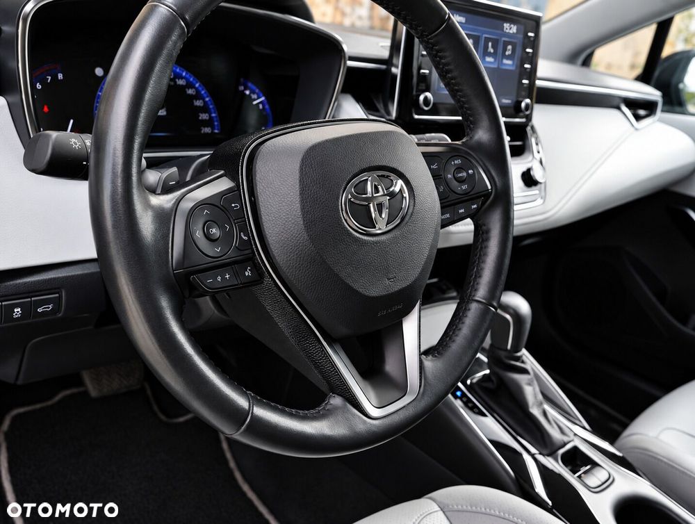 Toyota Corolla 2.0 Hybrid Executive - 17