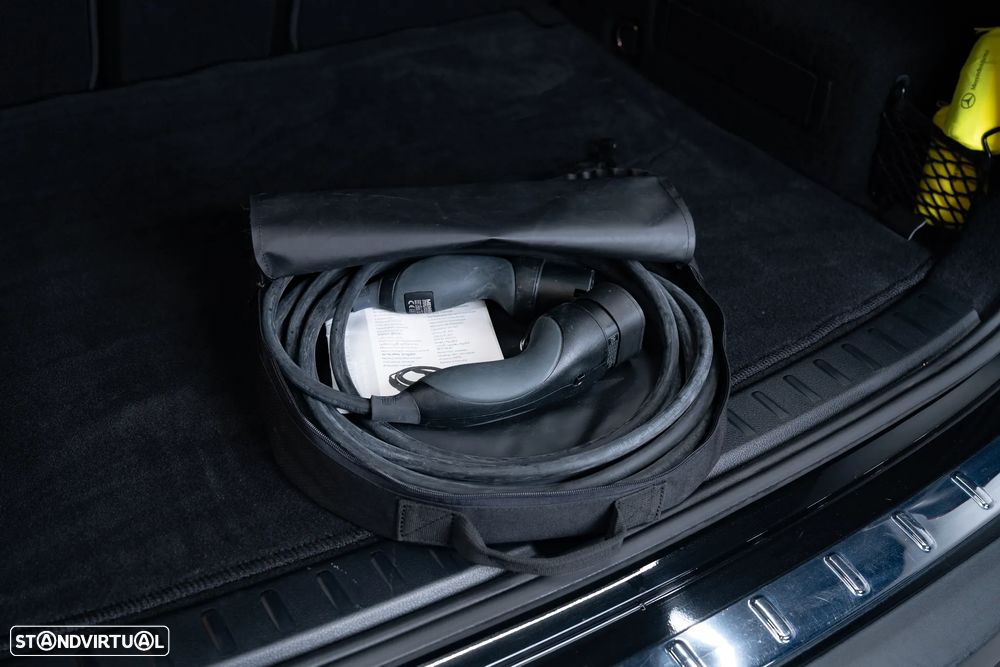 Mercedes-Benz EQA 300 4Matic - 14