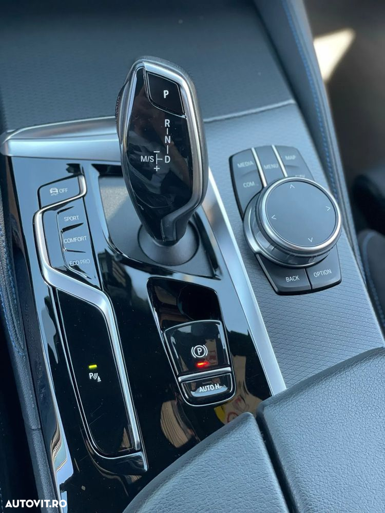 BMW Seria 5 530d xDrive AT MHEV - 13