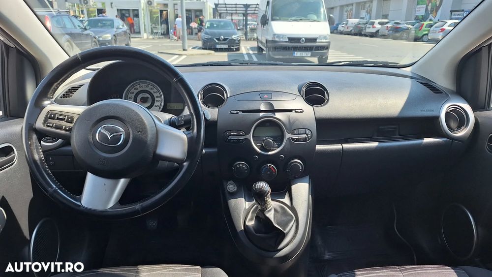 Mazda 2 - 6