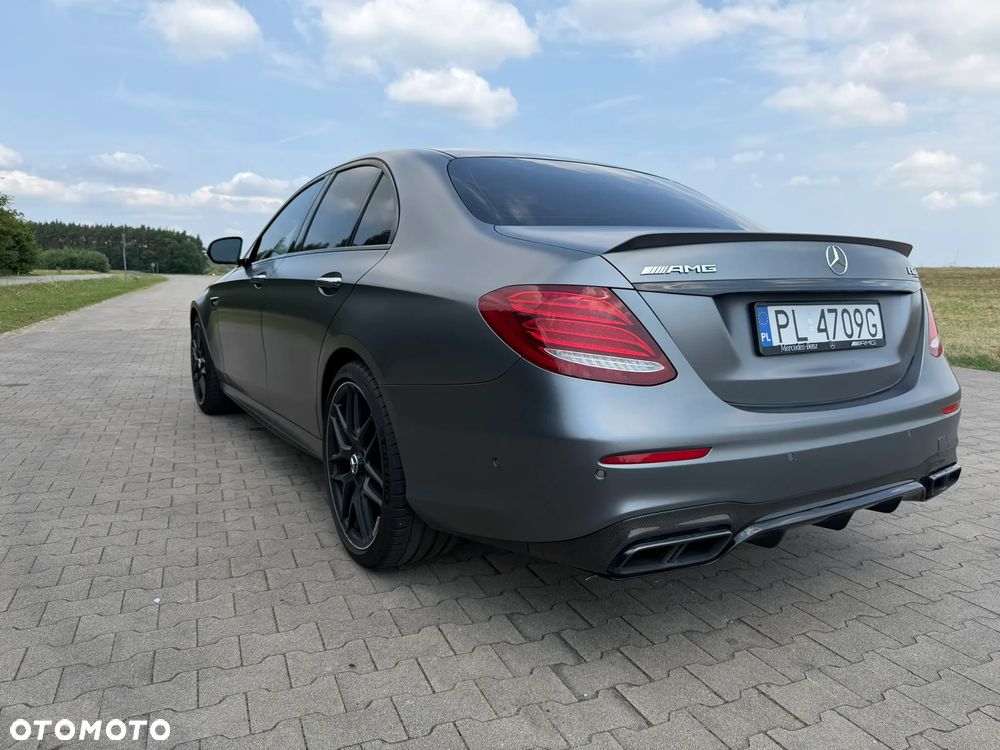 Mercedes-Benz Klasa E AMG 63 S 4Matic+ AMG Speedshift MCT-9G - 14
