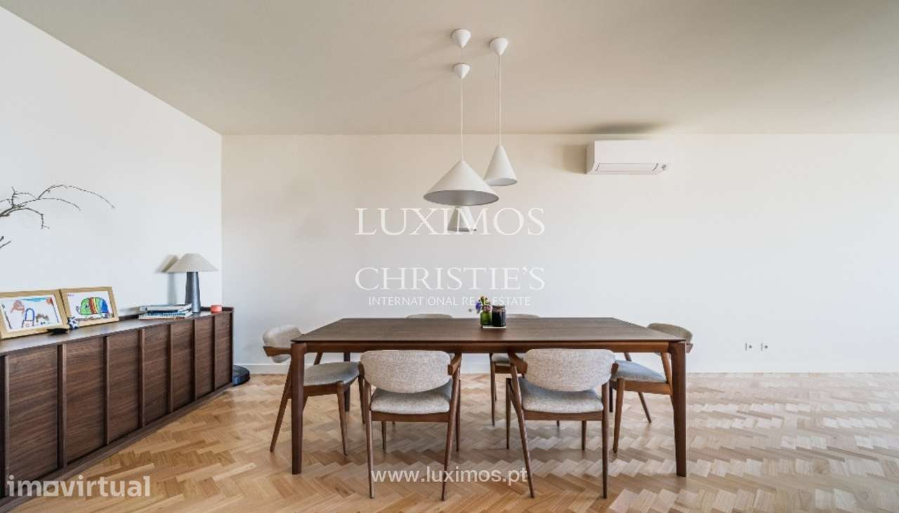 Apartamento T4 totalmente reabilitado à venda no centro do Porto - Grande imagem: 4/22