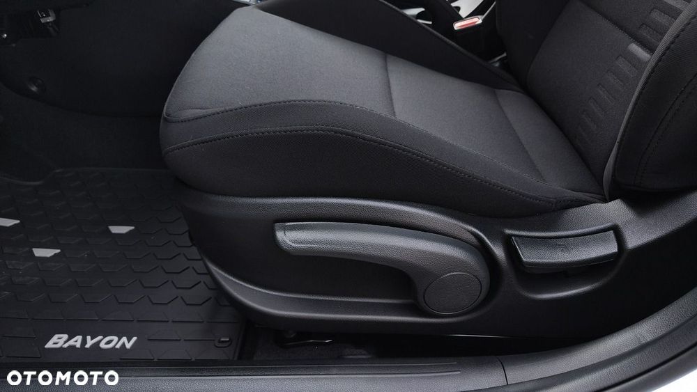 Hyundai Bayon 1.0 T-GDI Smart Black DCT - 11
