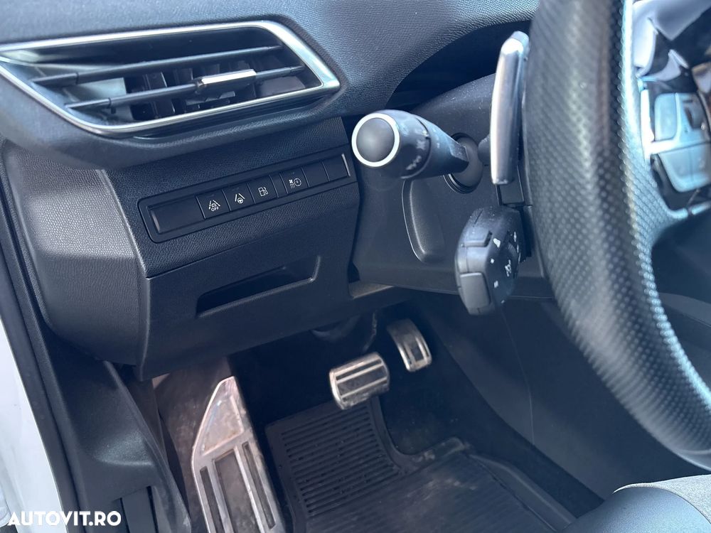 Peugeot 3008 PureTech 180 Stop & Start GPF EAT8 GT - 16