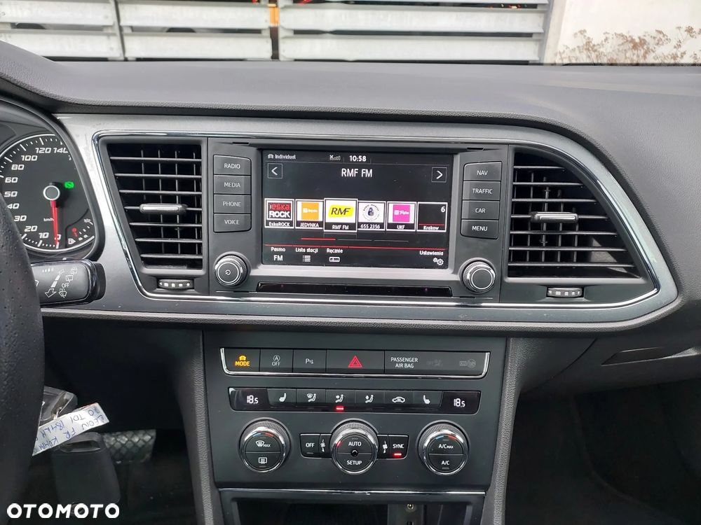 Seat Leon ST 2.0 TDI DPF DSG FR - 28