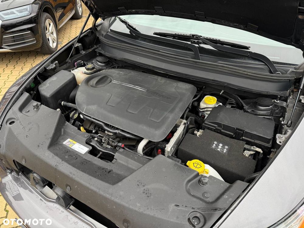 Jeep Cherokee - 24