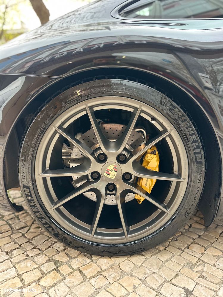 Porsche 911 Série F - 10