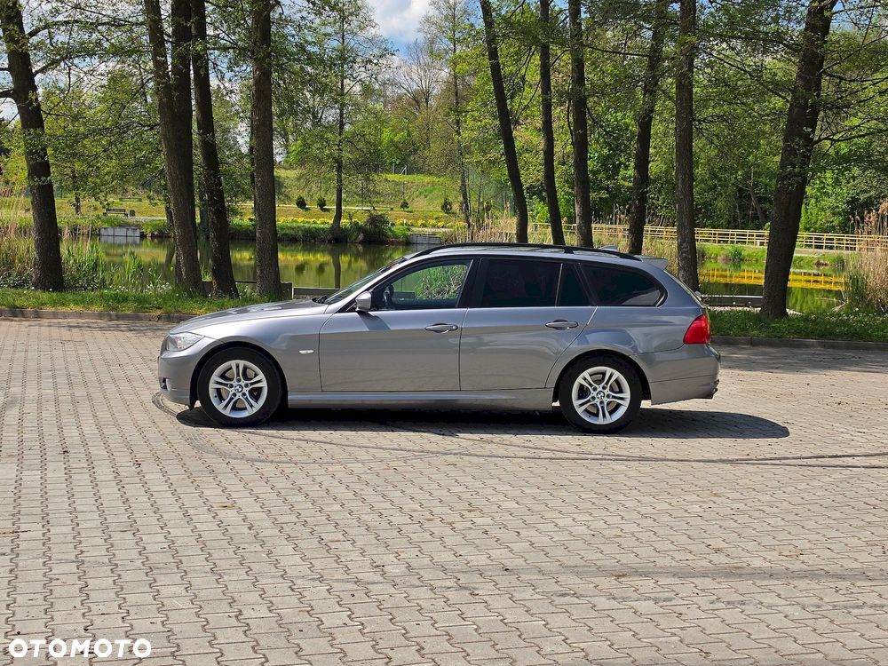 BMW Seria 3 318d - 11